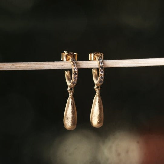 Yellow gold Drop Earrings with Diamonds